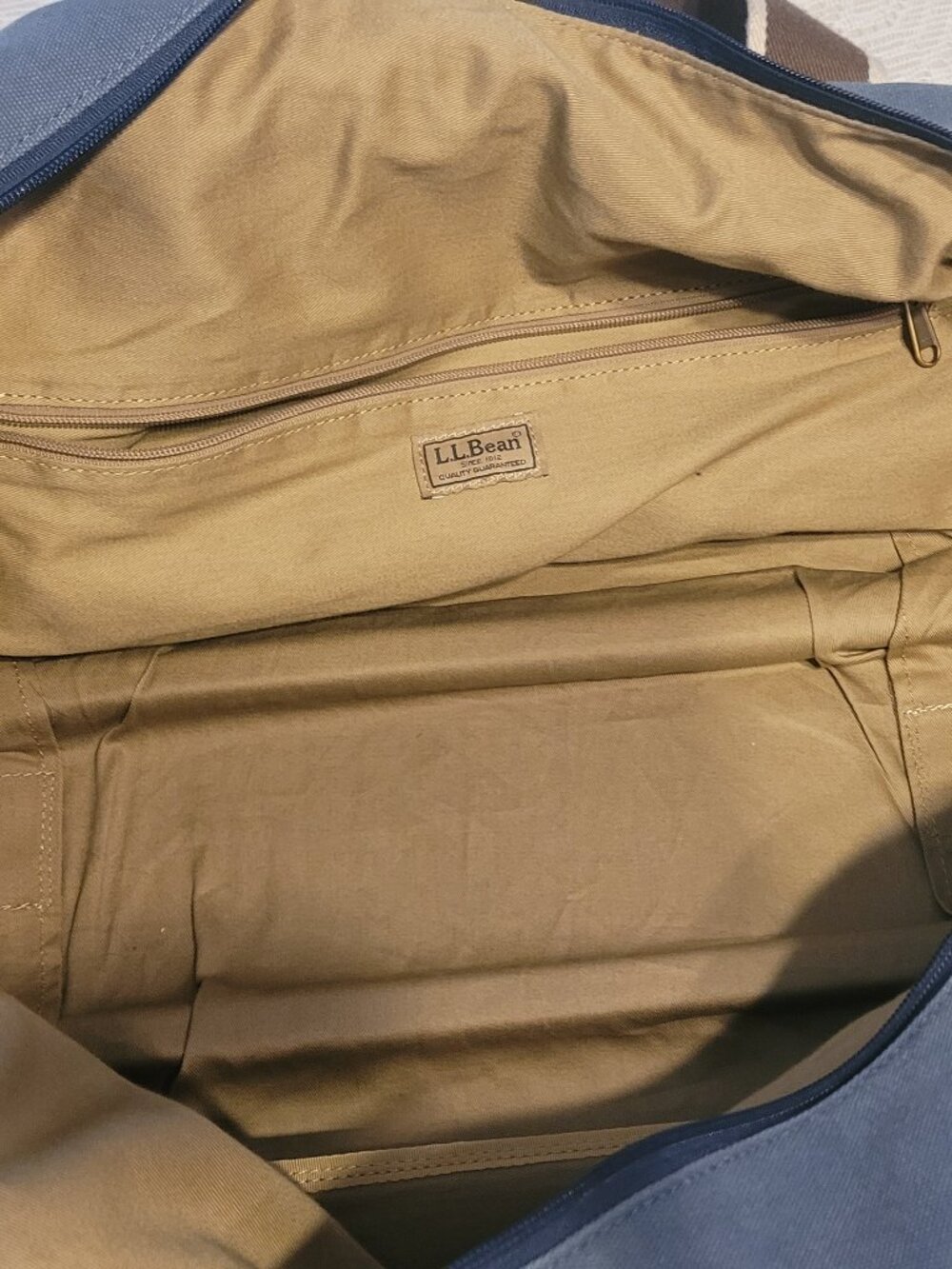 Vintage L.L. Bean Rolling Canvas Duffle Bag w/ Leather Accents Unique Duck Print - Picture 3 of 11